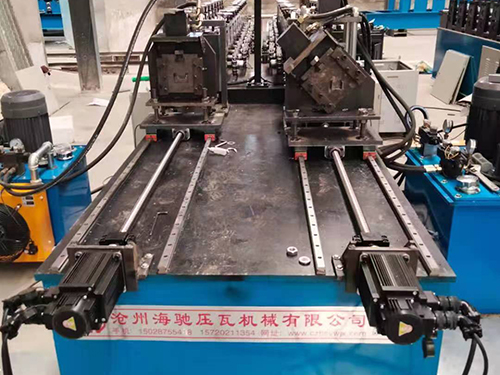 轻钢龙骨机